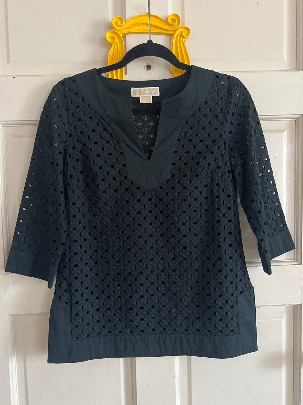 Michael Kors Black V-neck Eyelet Tunic Pullover Top Cover up / Size 4P / Cotton